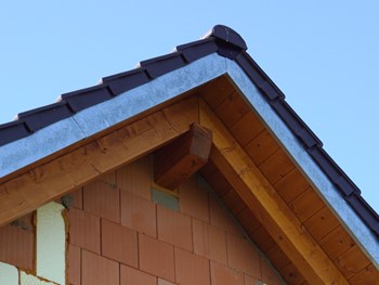 Giebelverkleidung eines Wohhnhauses in Großaitingen